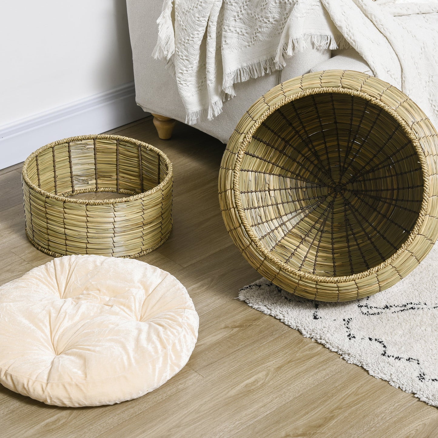 Elevated Cat Bed W/ Cat Egg Chair Shape, Raised Wicker Cat Bed